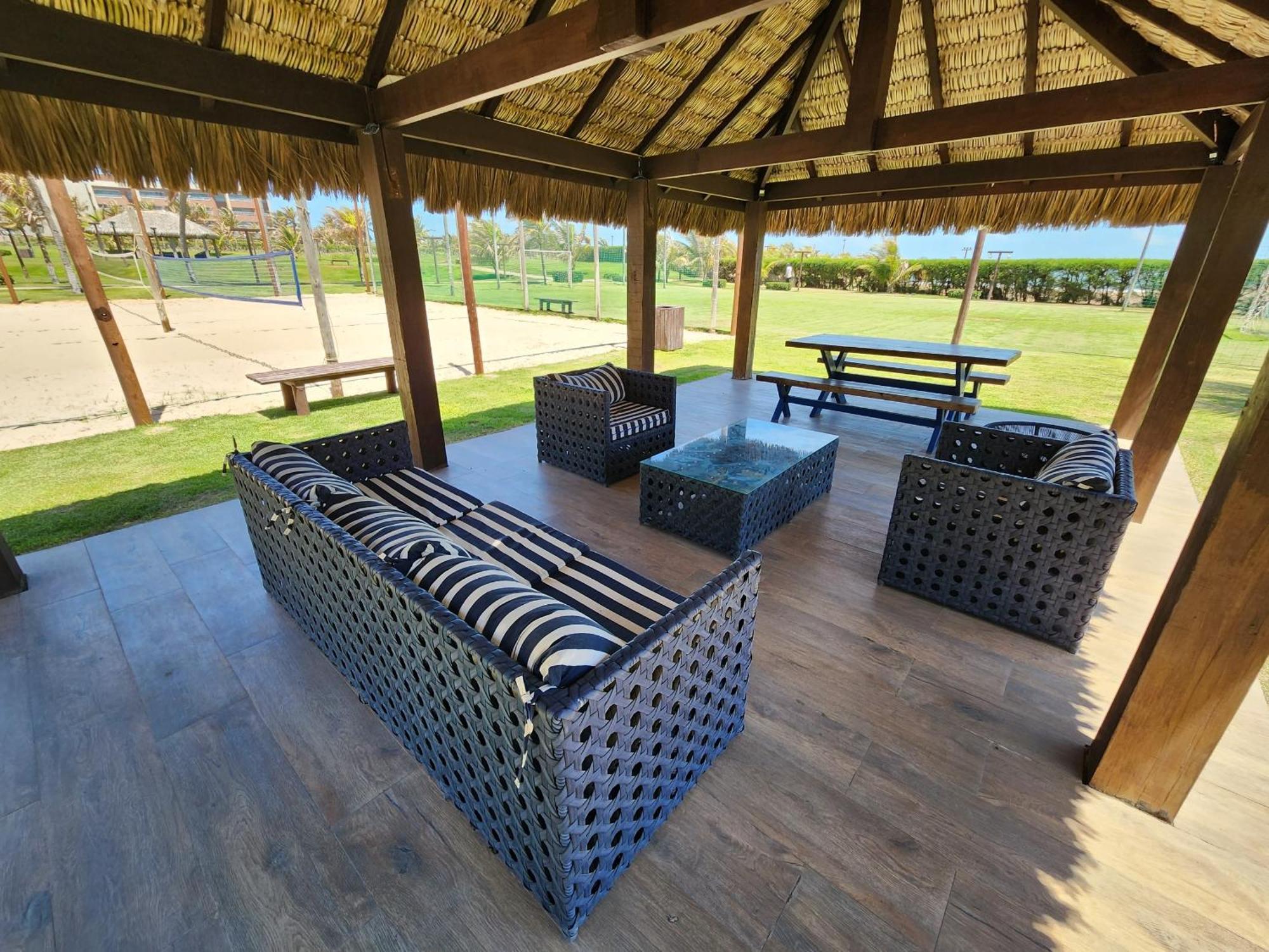 Apartamento Living - Com 2 Quartos - Pe Na Areia